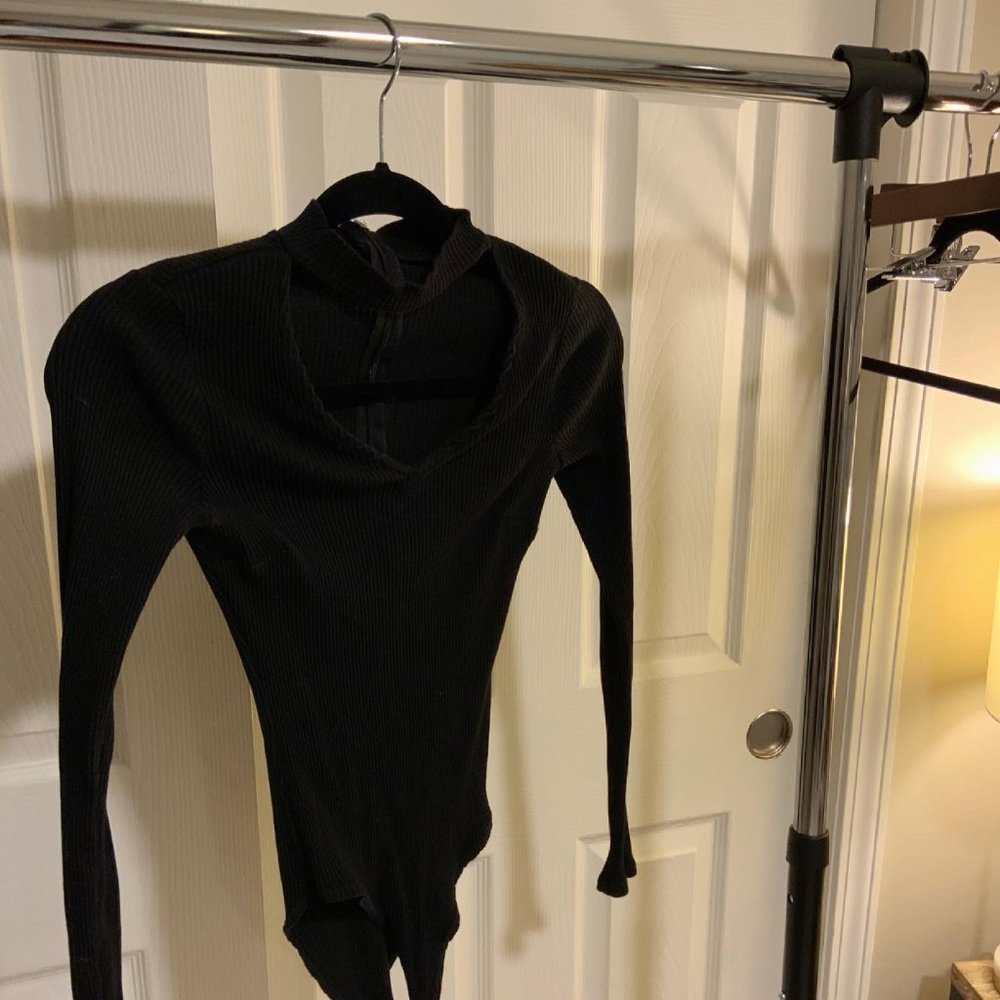Black Tight Choker Long Sleeve